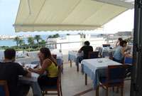 Terrazza per le colazioni con vista mare